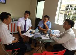 Ông Pablo Byun, Phó Chủ Tịch Công ty Commax thăm và làm việc với Ông Ngô Văn Tâm Giám đốc Công ty Việt Nhân, bàn việc phát triển thiết bị Commax trong thời gian tới Ngày 8 tháng 9 năm 2016.